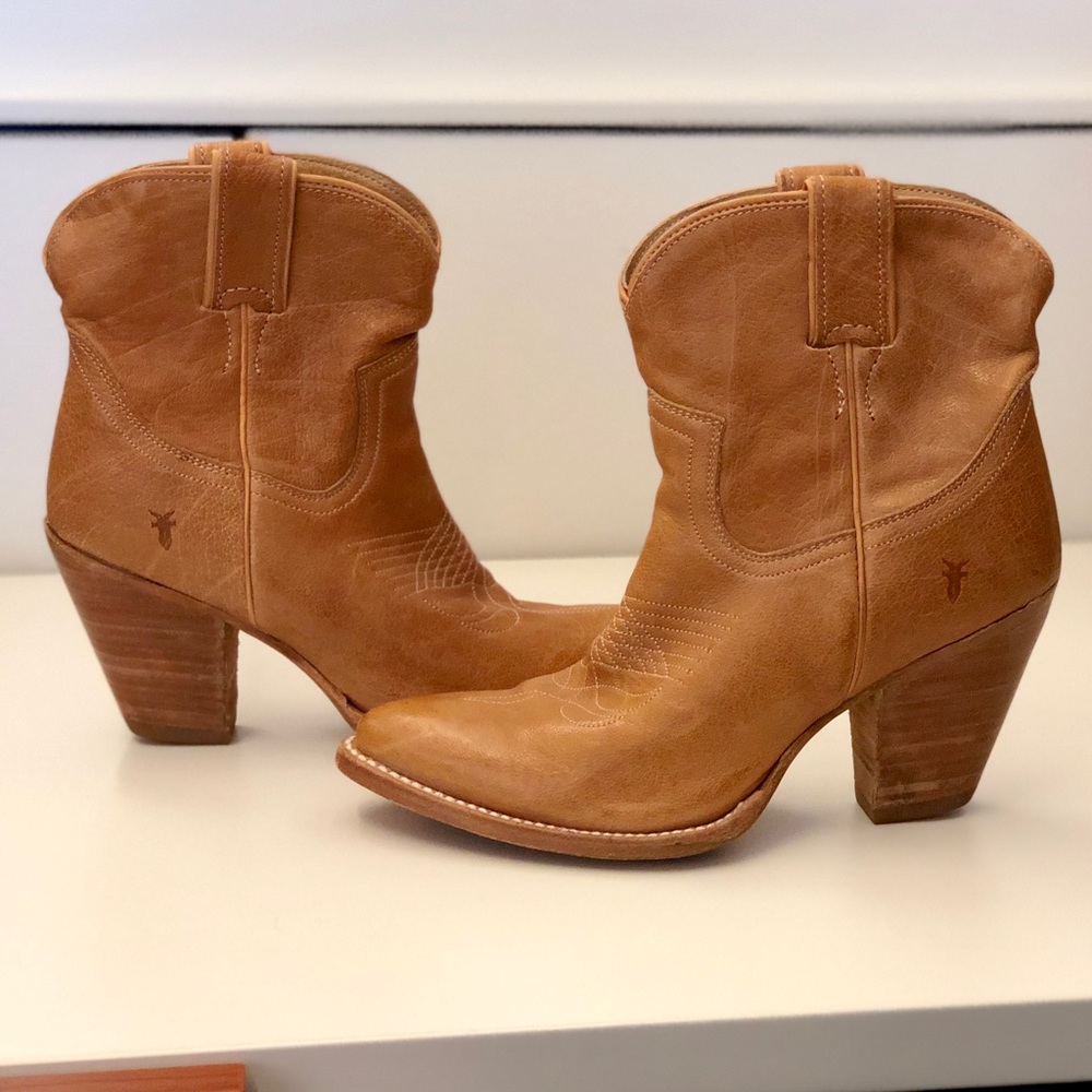 Frye Vintage Style Leather Ankle Cowboy Boot